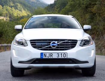 Volvo XC60 T6 [Worldwide] '2013–17