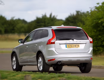 Volvo XC60 [UK-spec] '2013–17