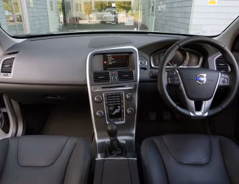 Painel frontal Volvo XC60 [UK-spec] '2013–17