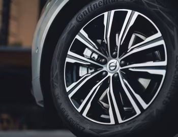 Volvo XC60 B5 AWD Inscription [Japan] '2021–pr.