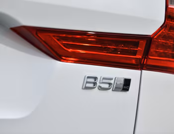 Volvo XC60 B5 Inscription [Japan] '2019–21