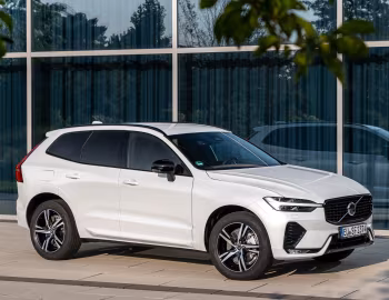 Volvo XC60 B5 R-Design [Worldwide] '2021–pr.