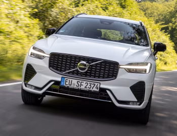 Volvo XC60 B5 R-Design [Worldwide] '2021–pr.