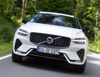 Volvo XC60 B5 R-Design [Worldwide] '2021–pr.