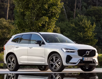 Volvo XC60 B5 R-Design [Worldwide] '2021–pr.