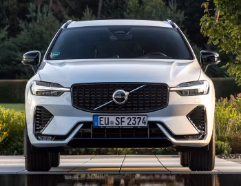 Volvo XC60 B5 R-Design [Worldwide] '2021–pr.