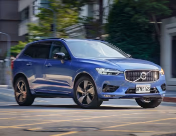 Volvo XC60 B5 R-Design AWD [Taiwan] '2020–21