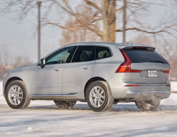 2022–pr. Volvo XC60 B6 AWD Inscription [North America] '2021–pr.