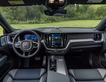 Painel frontal 2022–pr. Volvo XC60 B6 AWD R-Design [North America] '2021–pr.