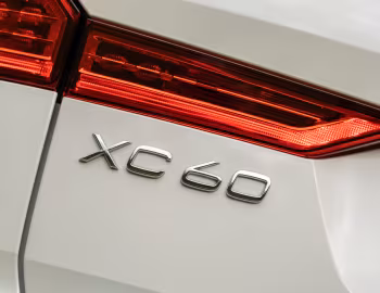 2022–pr. Volvo XC60 B6 AWD R-Design [North America] '2021–pr.