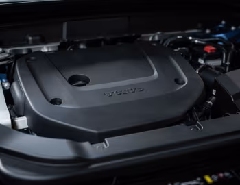 Sob o capô Volvo XC60 B6 AWD R-Design [Japan] '2020–21
