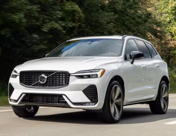 2022–pr. Volvo XC60 B6 AWD R-Design [North America] '2021–pr.