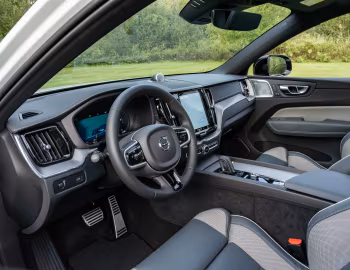 Interior 2022–pr. Volvo XC60 B6 AWD R-Design [North America] '2021–pr.