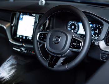Interior Volvo XC60 B6 AWD R-Design [Japan] '2020–21