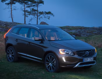 Volvo XC60 D4 [Worldwide] '2013–17