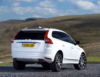 Volvo XC60 D4 [UK-spec] '2013–17