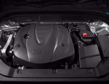 Sous la capuche Volvo XC60 D4 Inscription [UK-spec] '2017–21