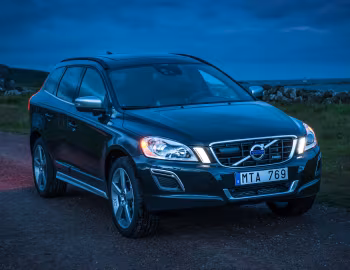 Volvo XC60 D4 R-Design [Worldwide] '2009–13