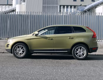Volvo XC60 D5 AT [UK-spec] '2008–13