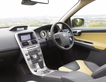 Intérieur Volvo XC60 D5 AT [UK-spec] '2008–13