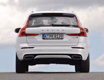 Volvo XC60 D5 R-Design [Worldwide] '2017–21