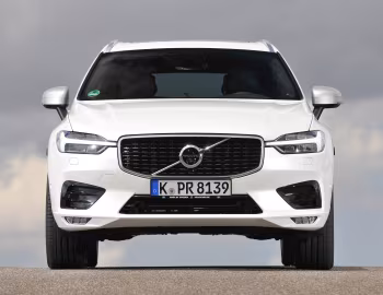 Volvo XC60 D5 R-Design [Worldwide] '2017–21