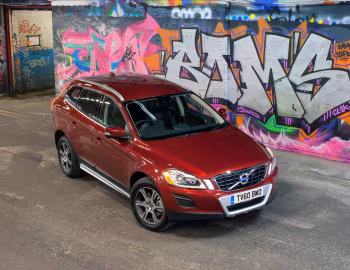 Volvo XC60 DRIVe Efficiency [UK-spec] '2009–13