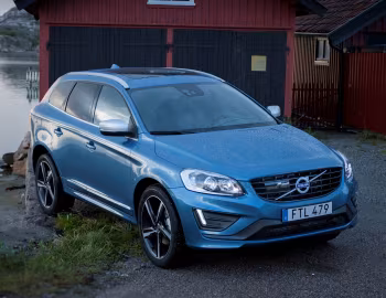 Volvo XC60 D4 R-Design [Worldwide] '2013–17