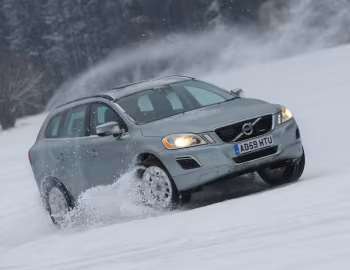 Volvo XC60 R-Design [UK-spec] '2009–13