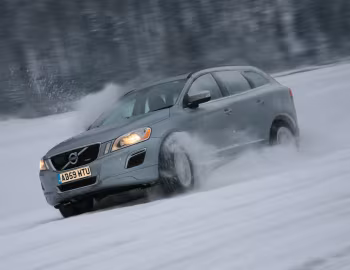 Volvo XC60 R-Design [UK-spec] '2009–13