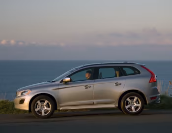 Volvo XC60 R-Design [UK-spec] '2009–13