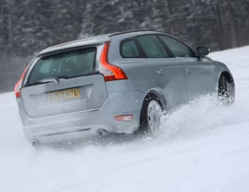Volvo XC60 R-Design [UK-spec] '2009–13