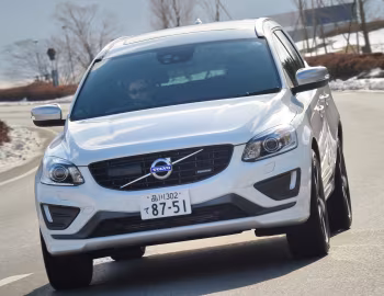 Volvo XC60 T5 R-Design [Japan] '2013–17