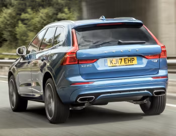 Volvo XC60 T5 R-Design [UK-spec] '2017–21