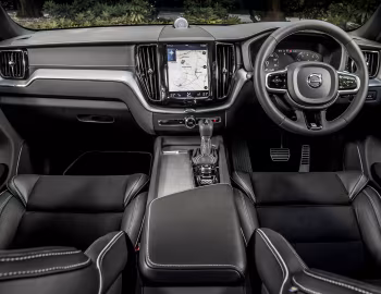 Painel frontal Volvo XC60 T5 R-Design [UK-spec] '2017–21