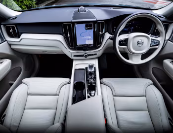 Panneau avant Volvo XC60 T6 Recharge AWD Inscription [Japan] '2022–pr.