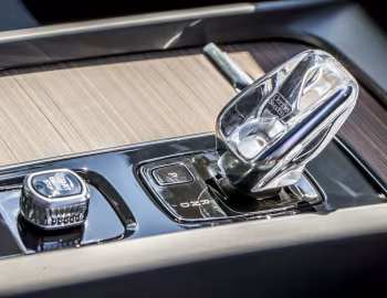 Interior Volvo XC60 T6 Recharge AWD Inscription [UK-spec] '2021–pr.