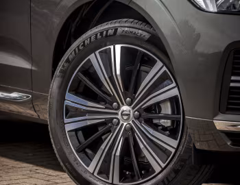 Volvo XC60 T6 Recharge AWD Inscription [UK-spec] '2021–pr.