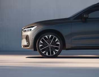 Volvo XC60 T8 [Worldwide] '2025–pr.