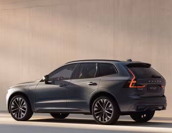 Volvo XC60 T8 [Worldwide] '2025–pr.