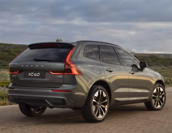 Volvo XC60 T8 Plug-in Hybrid AWD [South Africa] '2025–pr.