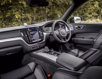 Interior Volvo XC60 T8 Recharge AWD R-Design [UK-spec] '2021–pr.