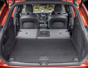 Porta-malas Volvo XC60 T8 Recharge AWD R-Design [UK-spec] '2021–pr.