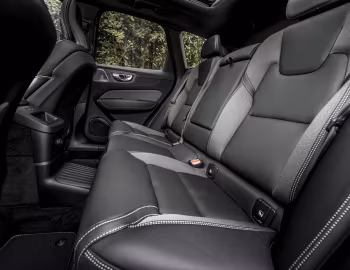 Interior Volvo XC60 T8 Recharge AWD R-Design [UK-spec] '2021–pr.