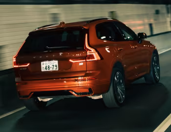 Volvo XC60 T8 Recharge Ultimate AWD R-Design [Japan] '2023–pr.