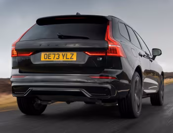 Volvo XC60 T8 Recharge Ultimate "Black Edition" [UK-spec] '2024–pr.