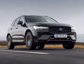 Volvo XC60 T8 Recharge Ultimate "Black Edition" [UK-spec] '2024–pr.