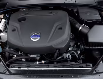 Sob o capô Volvo XC70 D4 "Polar" [Italy] '2014–16