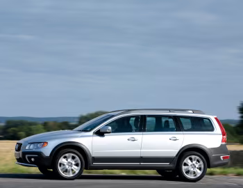 Volvo XC70 [UK-spec] '2013–16