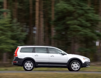 Volvo XC70 [UK-spec] '2013–16